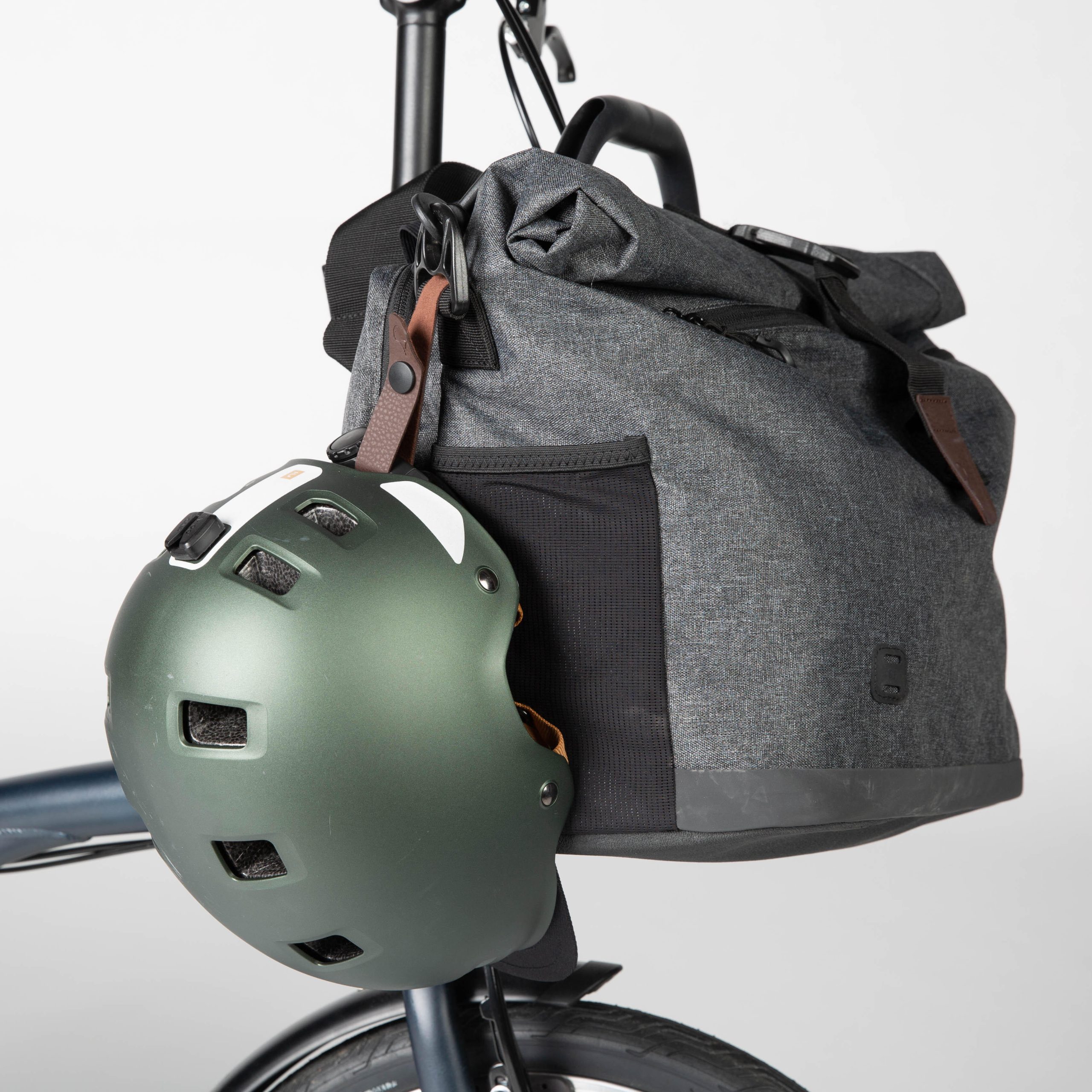 borse-per-bicicletta-decathlon-485vyt-1.jpg Borsa bici anteriore 1 second clip per bici pieghevole 25L - immagine 1