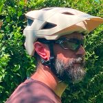 Protezioni e casco Rockrider FEEL di Decathlon