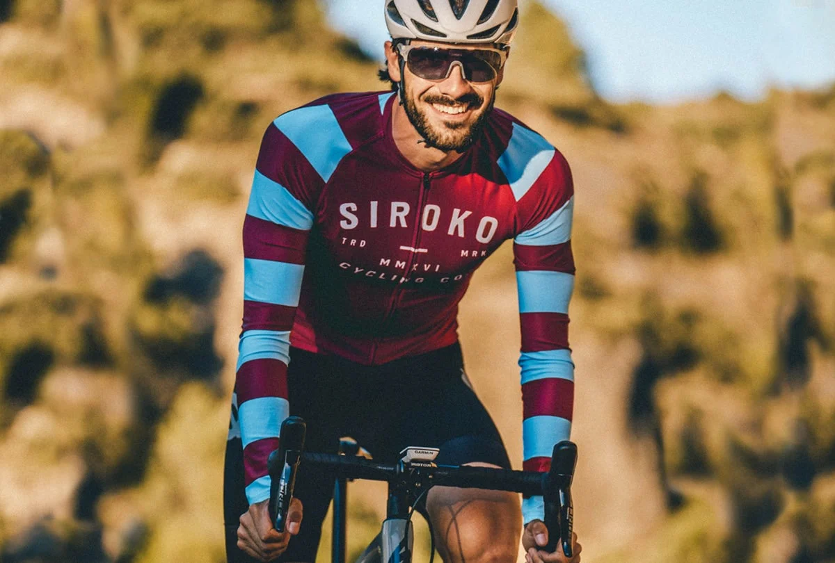 maglia-maniche-lunghe-ciclismo-172ldq.webp Guida alle maglie a maniche lunghe Quale modello indossare e quando – SIROKO CYCLING COMMUNITY - immagine 1