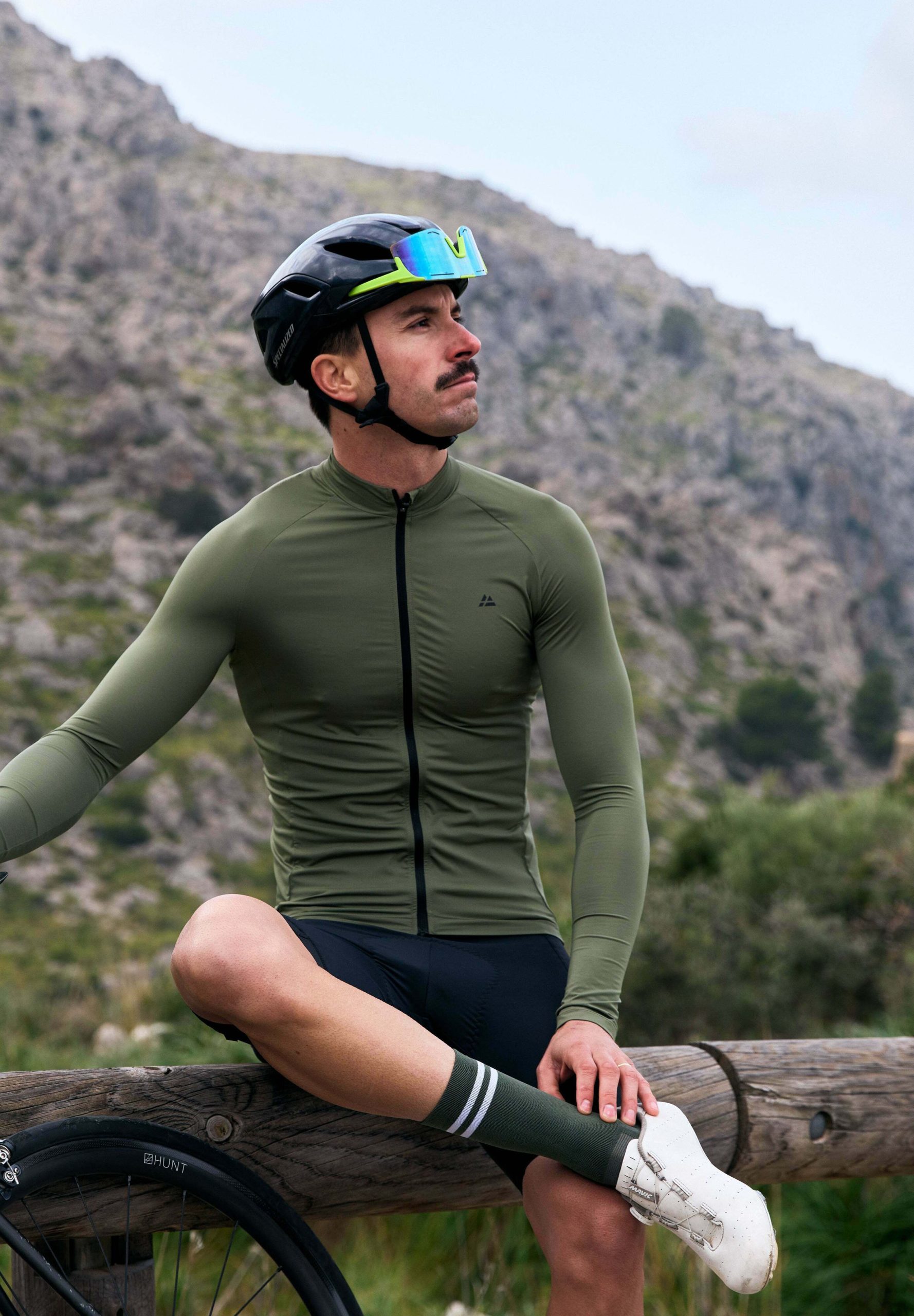 maglia-maniche-lunghe-ciclismo-699sbe-1.jpg Danish Endurance AERO LS 1 PACK Maglia da ciclista olive/oliva Zalando.it - immagine 1