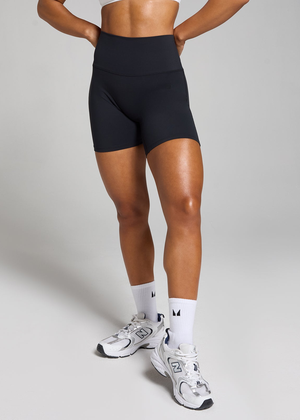 pantaloncini-spinning-donna-887qdn.png Pantaloncini ciclismo donna | Myprotein IT - immagine 1