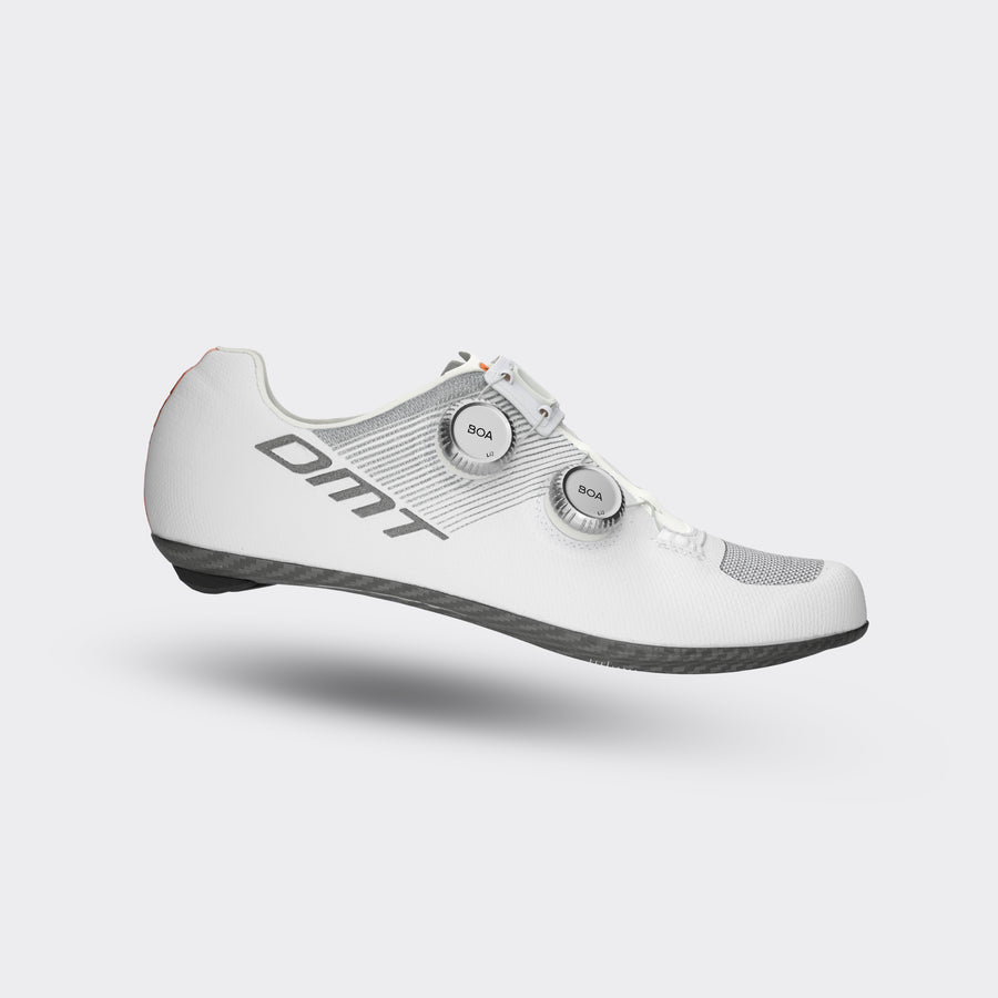 scarpe-bici-dmt-080moo-1.jpg Scarpe ciclismo da corsa e strada in carbonio DMT Cycling - immagine 1