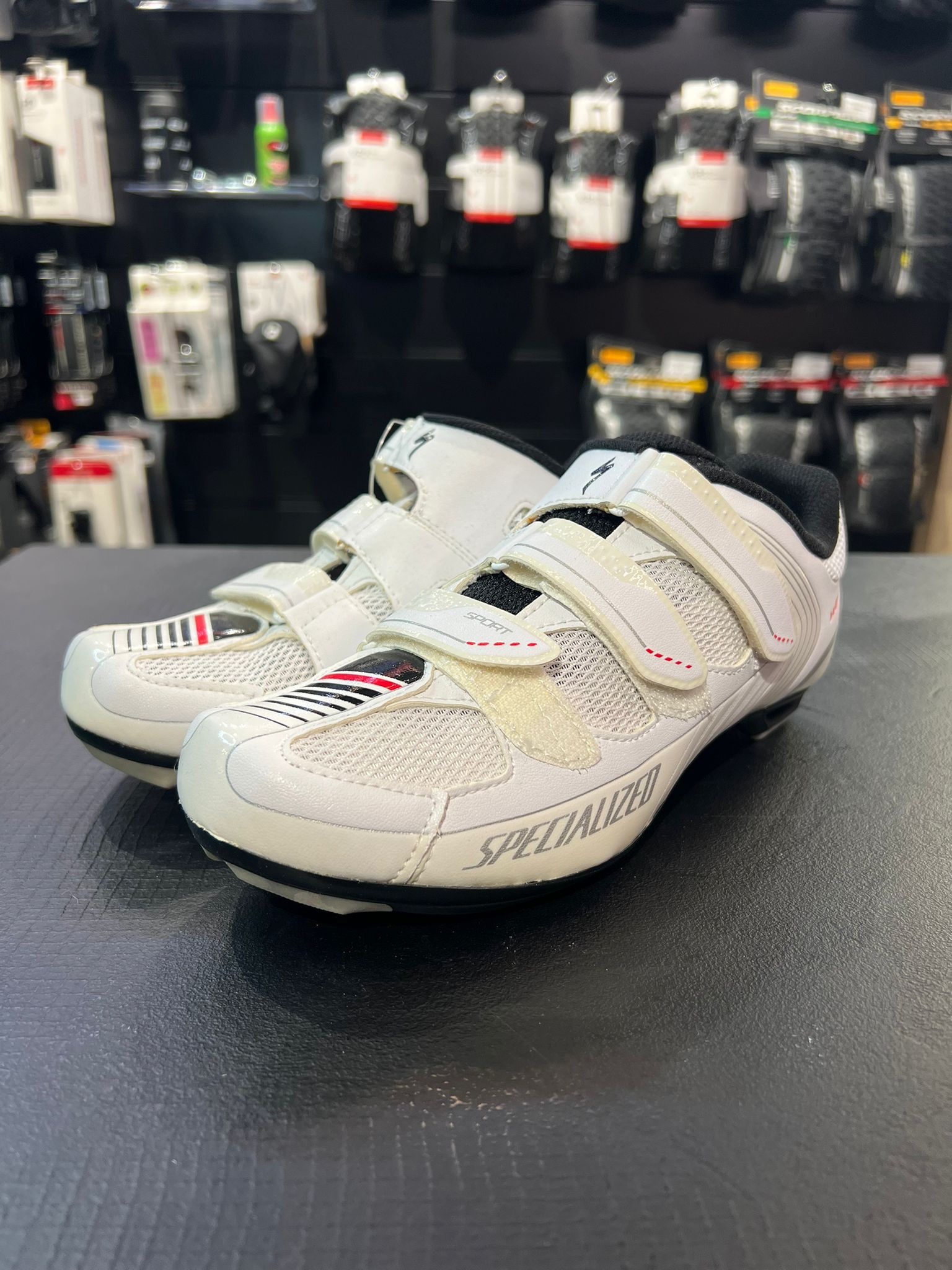 scarpe-bici-specialized-175nkk-1.jpg SCARPA ROAD SPECIALIZED SPORT RD Mingardi Biciclette Brescia - immagine 1