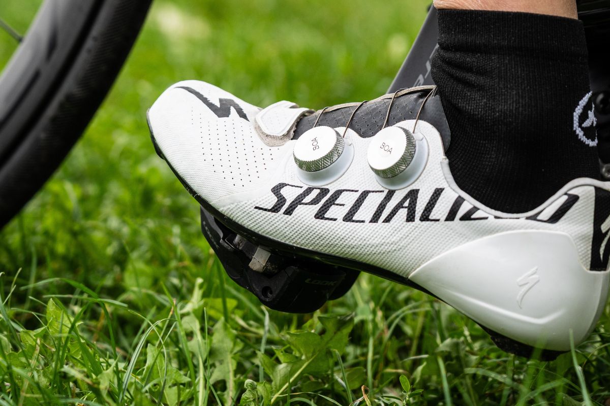 scarpe-bici-strada-641ibl-1.jpg Perché le scarpe da ciclismo fanno la differenza | Guida Biciclette Zeta - immagine 1