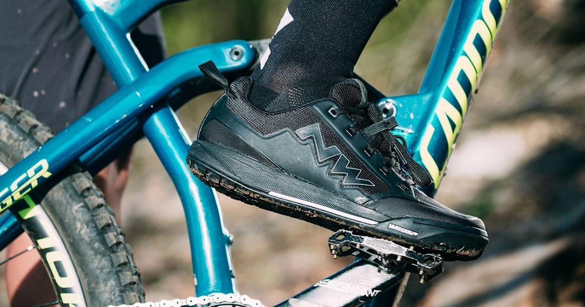 scarpe-da-bici-mtb-545nvz-1.jpg Guida pratica MTB: Le migliori scarpe per pedali flat - immagine 1