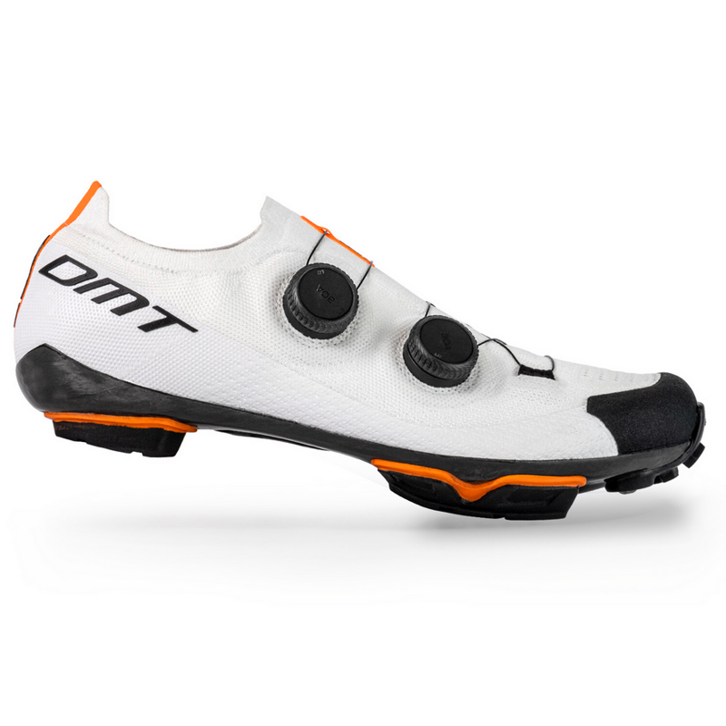 scarpe-mtb-dmt-612cui.png Scarpe per MTB DMT carbonio KM0 bianca LUMI LIMITED EDITION - immagine 1